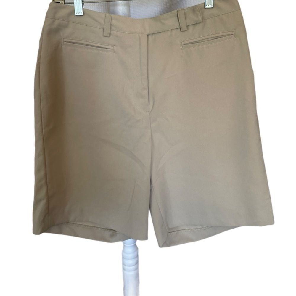 Tommy Hilfiger Ladies Golf Shorts, Size 8